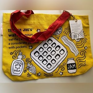 Trader Joe’s shopping tote